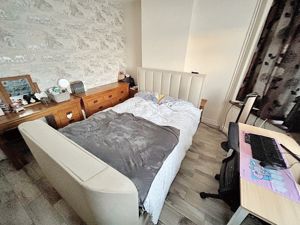 Bedroom- click for photo gallery